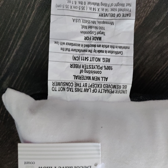 3 decorative pillows - Picture 5 of 6